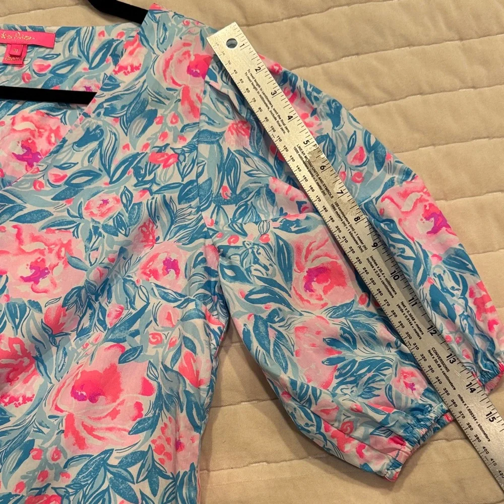 Lilly Pulitzer Ivee “Bondi Blue my Little Peony” Floral Puff Sleeve Cotton Vneck